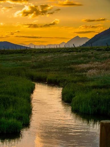 Gunnison_Tour_Guide_1